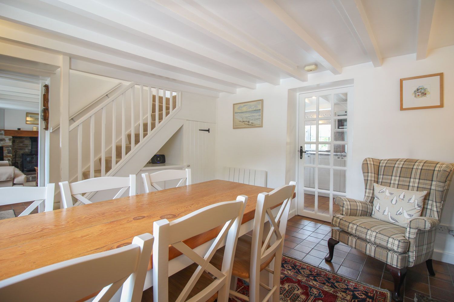 Cottage | Private kitchen | Dishwasher, cookware/dishes/utensils