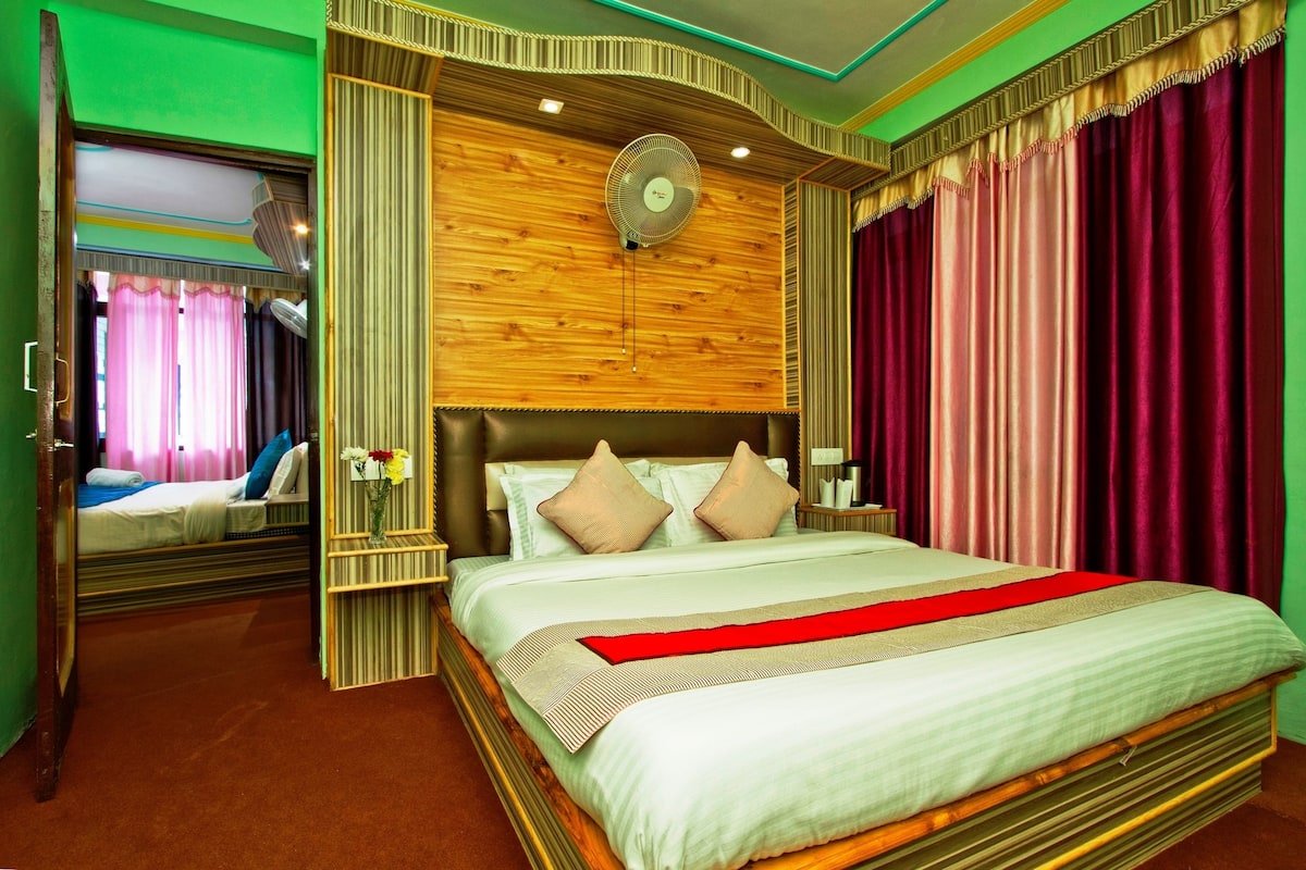 Family Twin Room, Multiple Beds, Smoking | Egyptian cotton sheets, premium bedding, Select Comfort beds