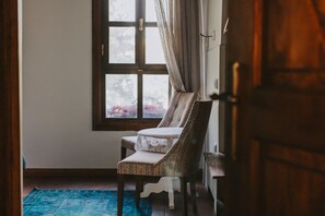 Suíte família, 1 quarto | Wi-Fi de cortesia, roupa de cama