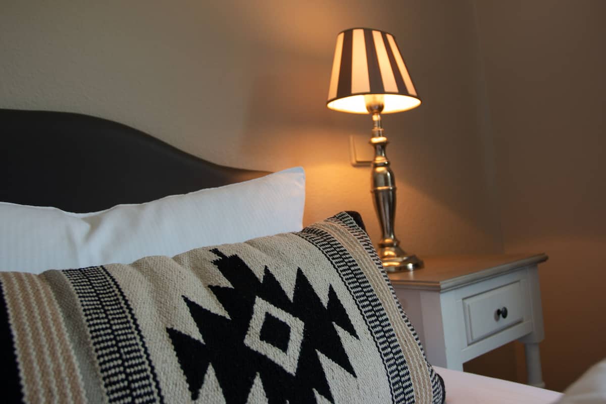 single room | hypo-allergenic bedding, individually decorated, individually furnished