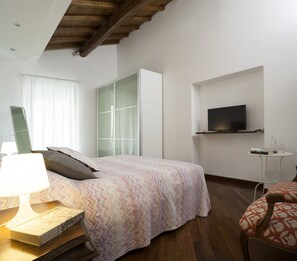 Romantic Double Room, Jetted Tub - Alloggio La Volta (Viterbo)