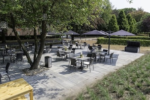 Aperto a pranzo e cena, cucina francese