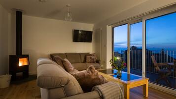 Cottage | Area keluarga | TV dan pemutar DVD