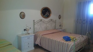 Double Room | 1 bedroom, premium bedding, desk, iron/ironing board - B&B Nicole (Palma di Montechiaro)