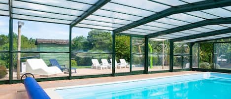 Piscine couverte, piscine extérieure