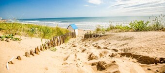 Superbe Gîte piscine chauffée avril à octobre, lumineux et bien équipé