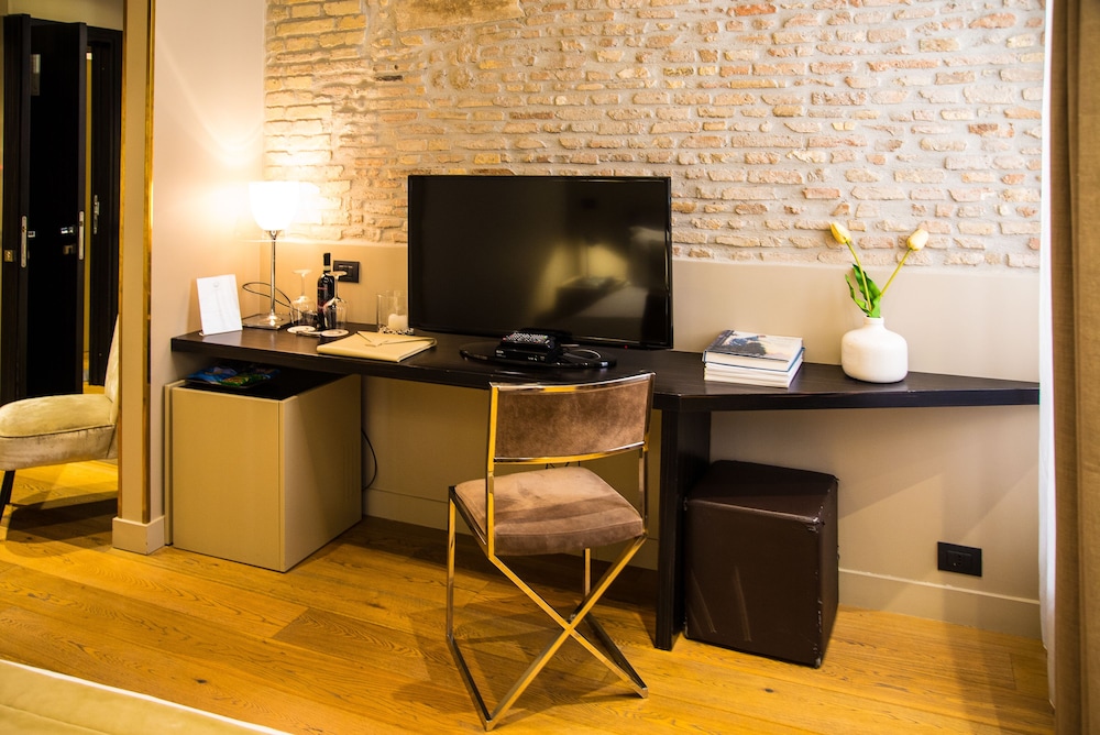 Campo Marzio Luxury Suites by null