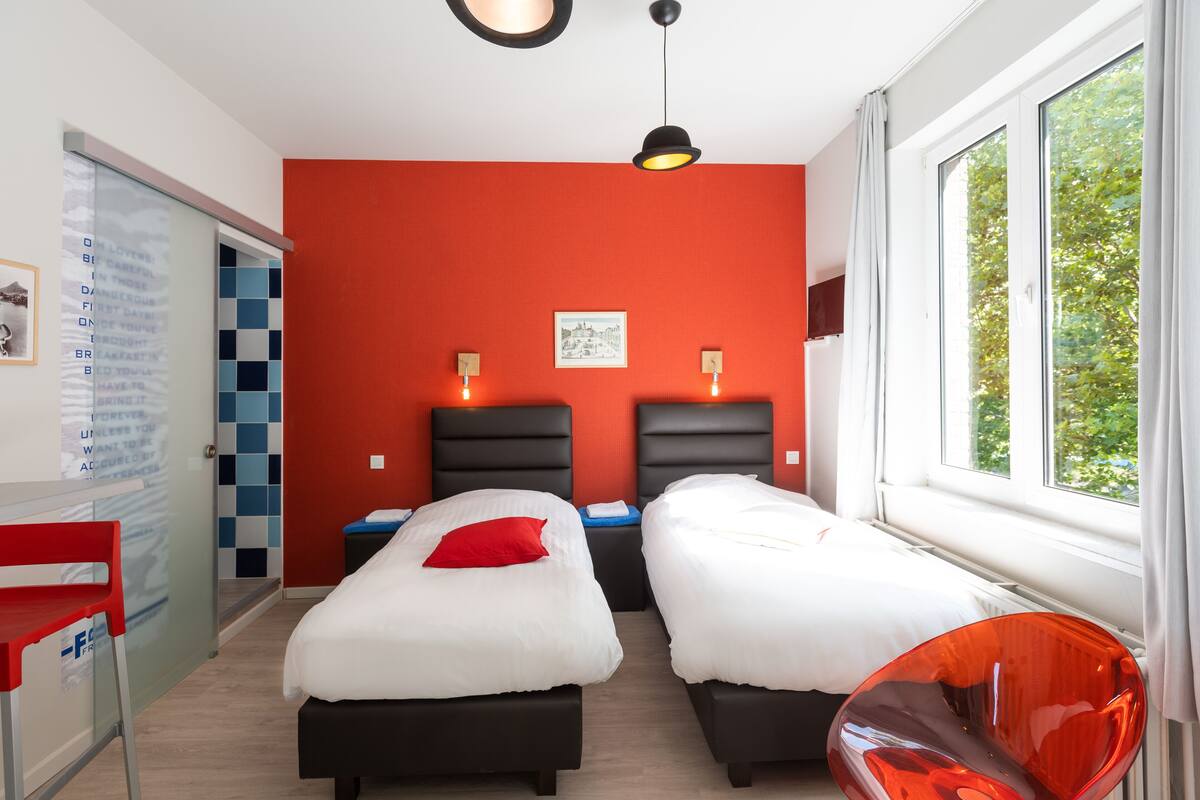 Triple Room, 3 Single Beds