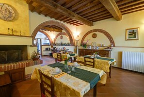 Desayuno (EUR 5.00 por persona) 