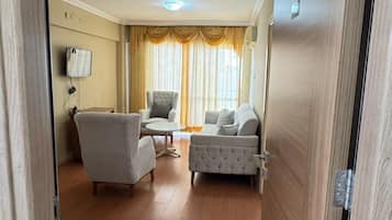 خزنة داخل الغرفة وواي فاي مجانًا