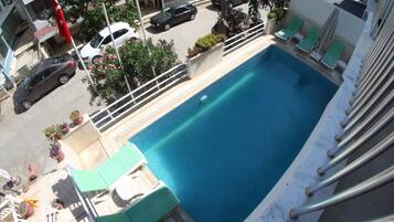 Outdoor pool, pool loungers