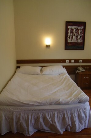 In-room safe, desk, soundproofing, iron/ironing board