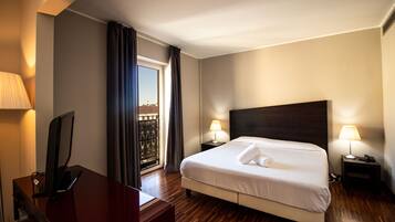 1 bedroom, premium bedding, down comforters, minibar