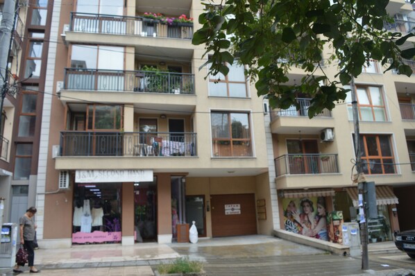 Exterior - City Apartment Angelova (Varna)