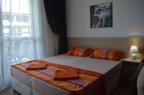 Comfort Apartment, 1 Bedroom, Balcony, City View | 1 bedroom, iron/ironing board, free cribs/infant beds - City Apartment Angelova (Varna)