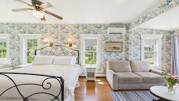 Alcock Room at The 1661 Inn, Balcony | Premium bedding, iron/ironing board, WiFi (free), individually decorated