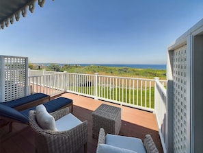 Barker Room in The 1661 Inn, Ocean View | Terrace/patio
