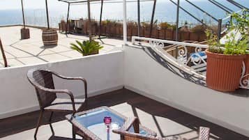 Doppelzimmer, Balkon, Meerblick (Procida) | Terrasse/Patio