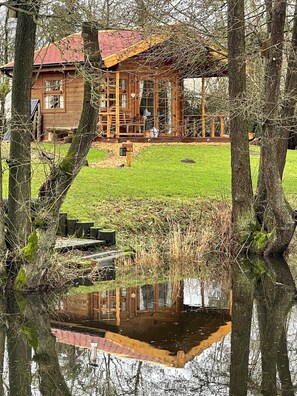 Cabin (Bluebell Log Cabin) - Acorn Glade (York)