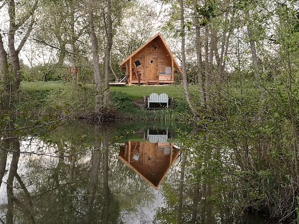 Cabin (Rose Hollow log cabin)
