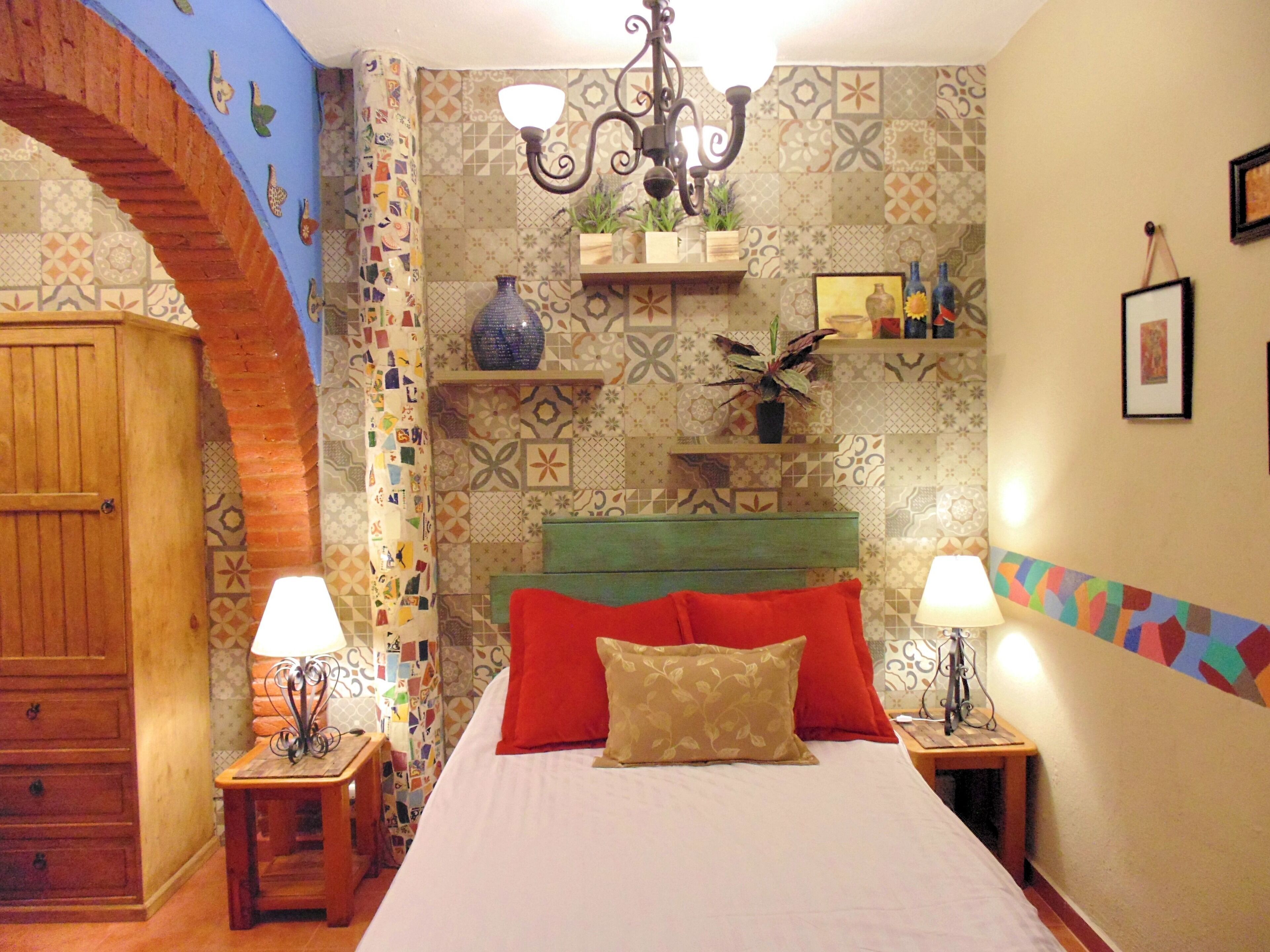 Down duvets, minibar, iron/ironing board, free WiFi