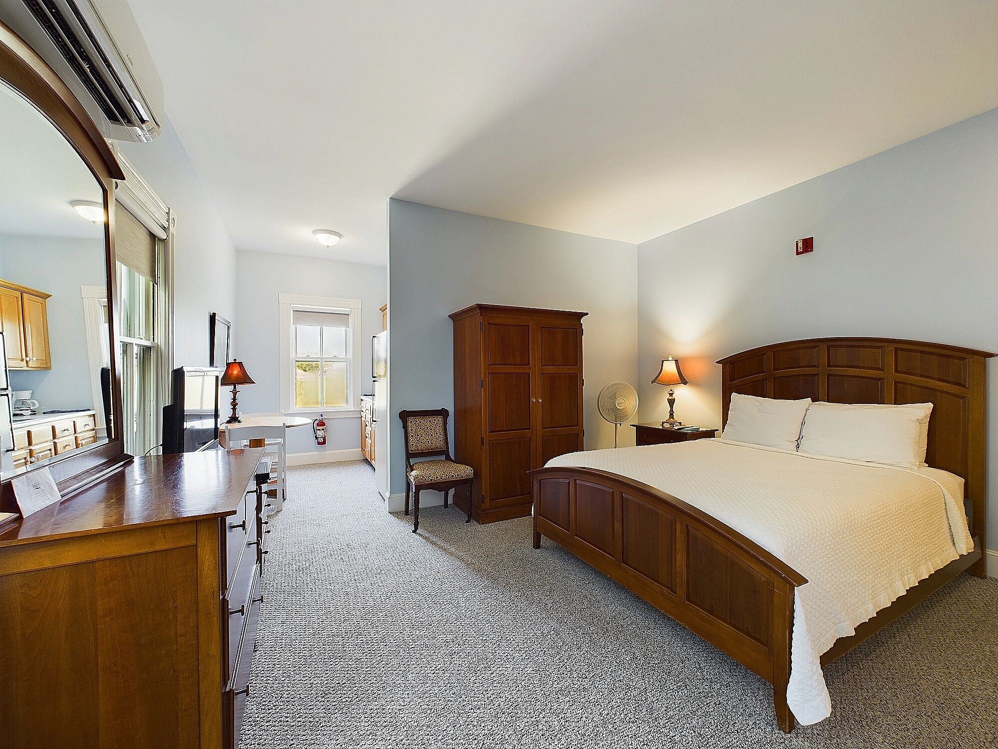 Phoebe Ray | Iron/ironing board, free WiFi, bed sheets