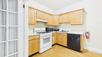 Rom (Kathryn Sullivan) | Eget kjøkken