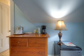 Zimmer (Joshua Truman) | Bügeleisen/Bügelbrett, kostenloses WLAN, Bettwäsche