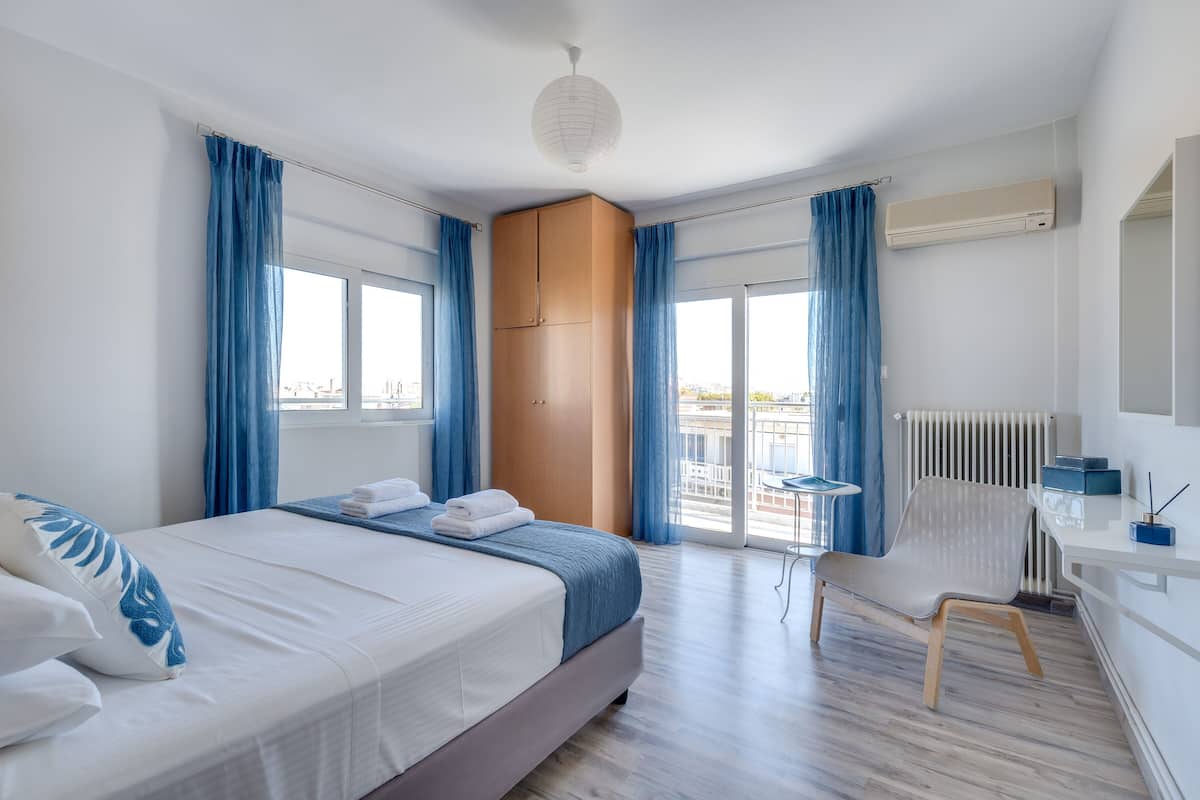 Appartamento Superior, 2 camere da letto, balcone | 1 camera, una cassaforte in camera, con stile personalizzato