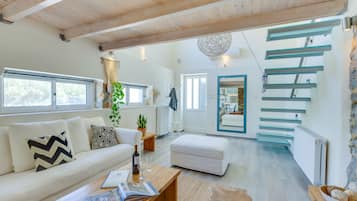 Familjehus - 1 sovrum - terrass - bottenvåning (Split Level) | Vardagsrum | Platt-tv