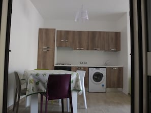 Family Room, 2 Bedrooms, Garden View | Private kitchen | Fridge, coffee/tea maker - Villa Santangelo (Agropoli)
