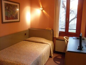 Single Room | Bed sheets - Hotel Castello (Este)