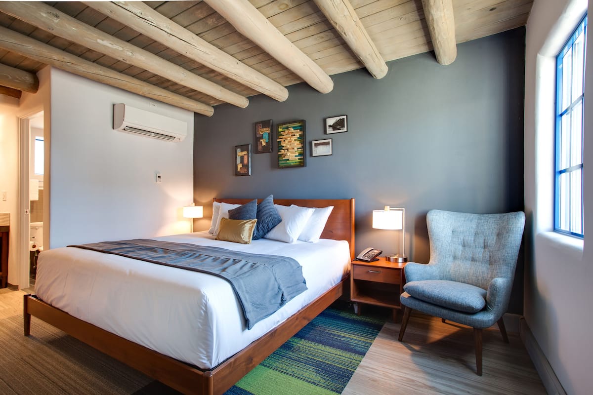 Standard Single Room, 1 Katil Raja (King) | Langsir/tirai gelap terus, kalis bunyi, seterika/papan seterika