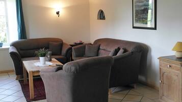 House | Living area | Flat-screen TV