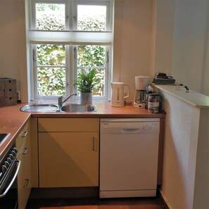 Ferienhaus | Eigene Küche | Kühlschrank, Mikrowelle, Herdplatte, Geschirrspüler