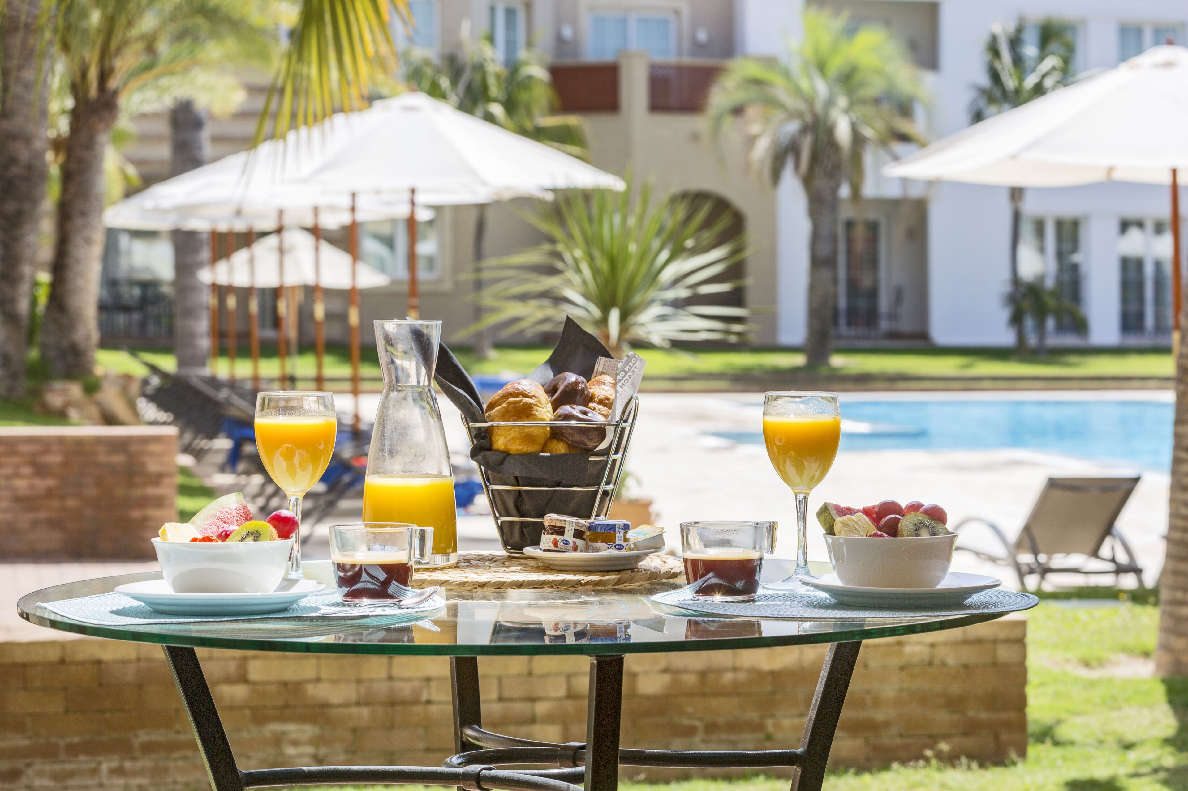 daily buffet breakfast (eur 14 per person)