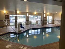 Indoor pool, pool loungers