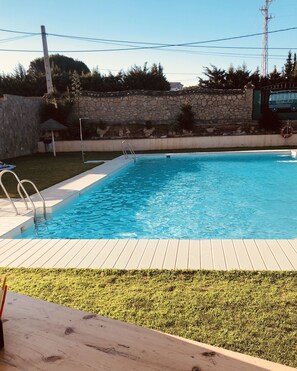 Alberca al aire libre por temporada 