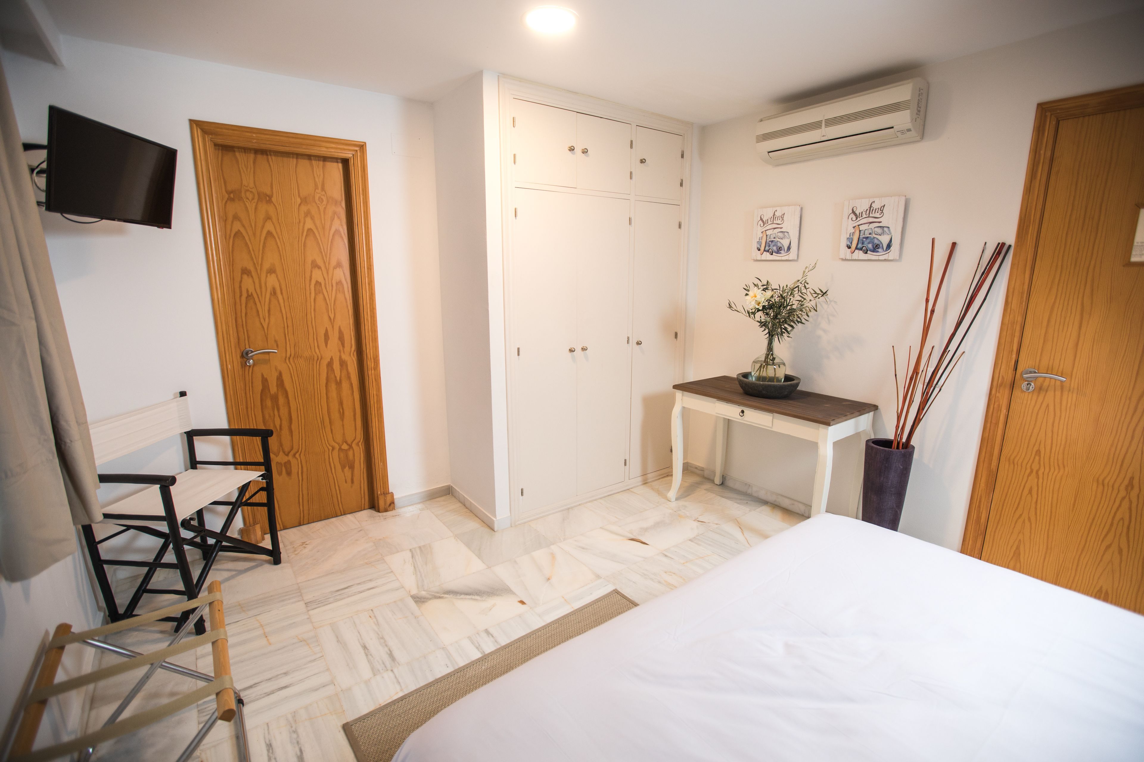 20 habitaciones, escritorio, cunas y wifi gratis 