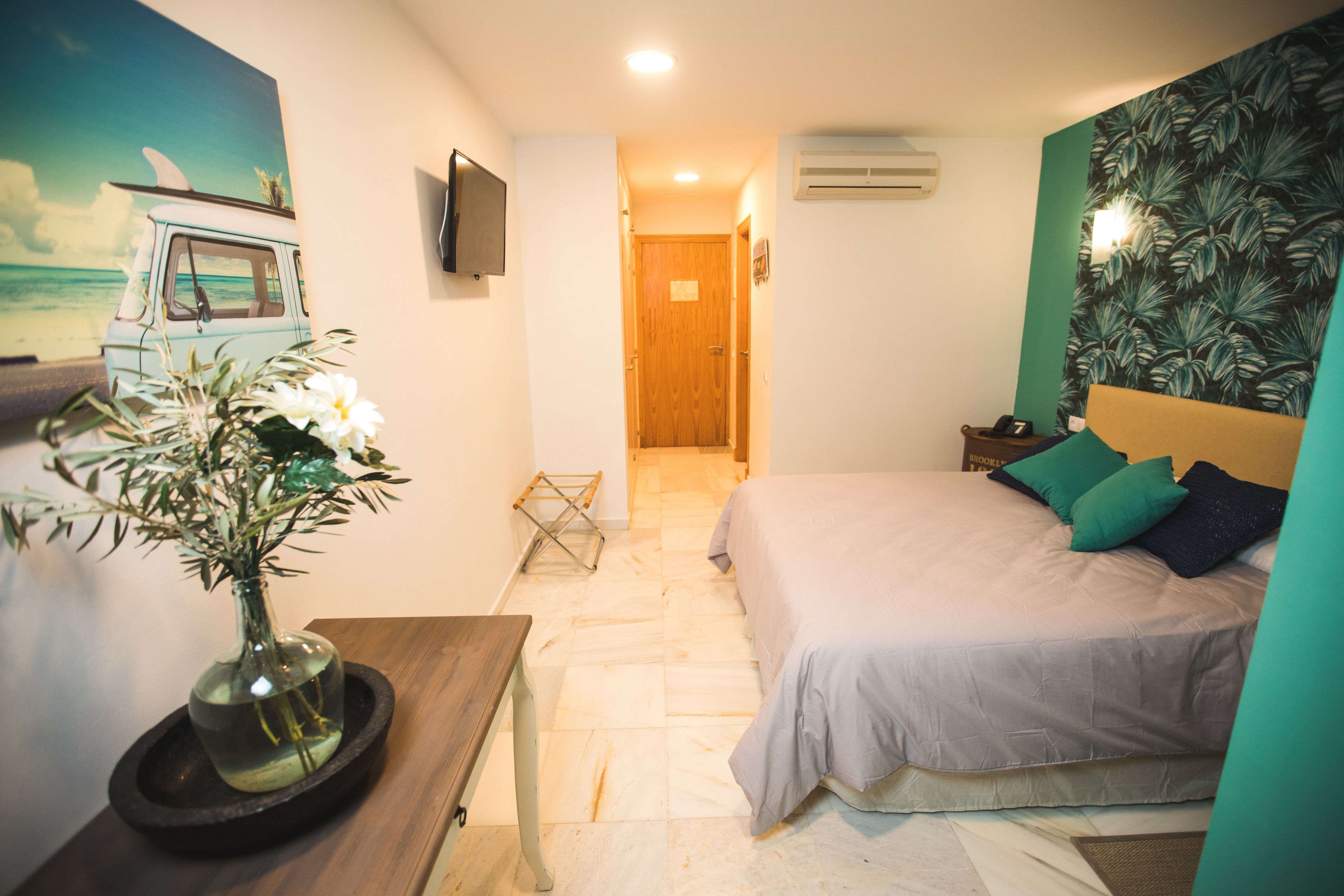 Triple Room | 20 bedrooms, desk, cribs/infant beds, free WiFi