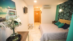 Kamar Triple
