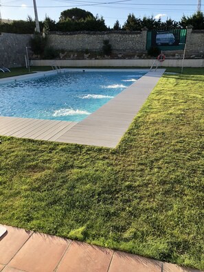 季節性室外游泳池