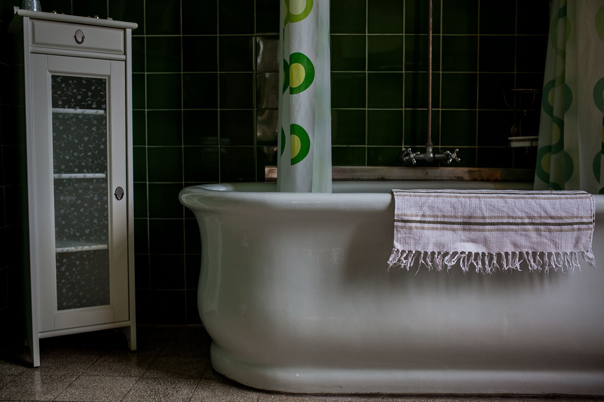 junior suite | bathroom | free toiletries, hair dryer, bidet, towels