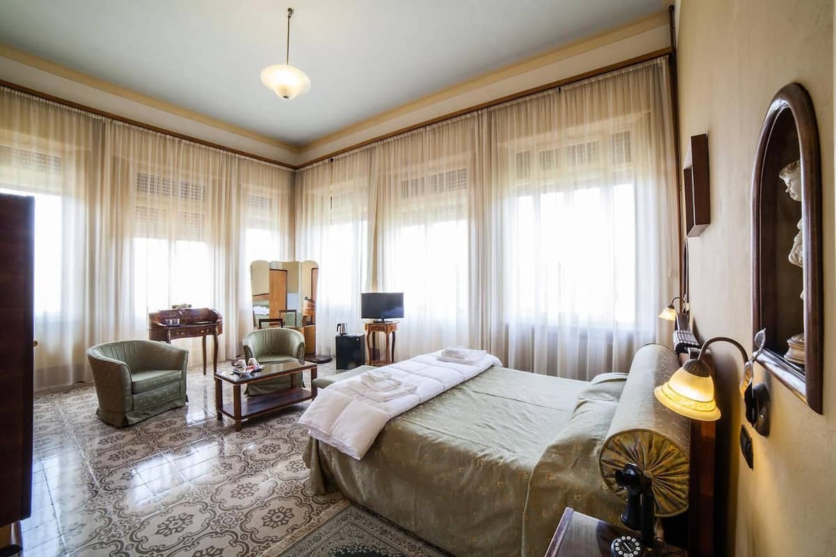 Junior suite | 1 slaapkamer, een minibar, een kluis op de kamer