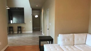 Business Townhome, 3 Bedrooms | Living room | Plasma TV - Entire Premium Spacious Luxury Home (Houston)