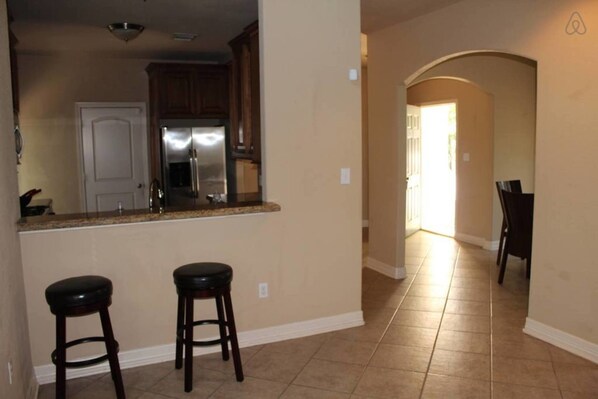Private kitchen - Entire Premium Spacious Luxury Home (Houston)