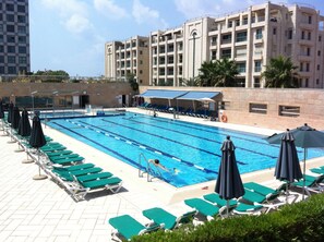 Indoor pool, outdoor pool - Herzliya Marina apartments (Herzliya)