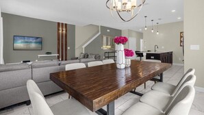 Unclassified image, 3 of 56, button - 5 Bedrooms / 4 Bathrooms / Storey Lake (4955 WA) (Kissimmee)