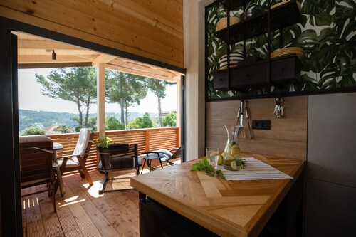 !13%OFF for Summer 2026!/ Unwind in a unique Chalet with a sea view patio