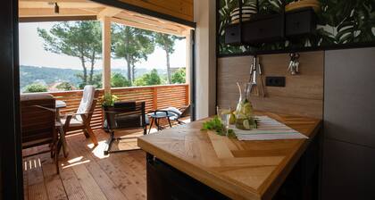 !13%OFF for Summer 2026!/ Unwind in a unique Chalet with a sea view patio